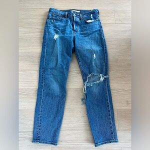 Levi’s Wedgie Jean size 28. Distressed. Excellent condition.